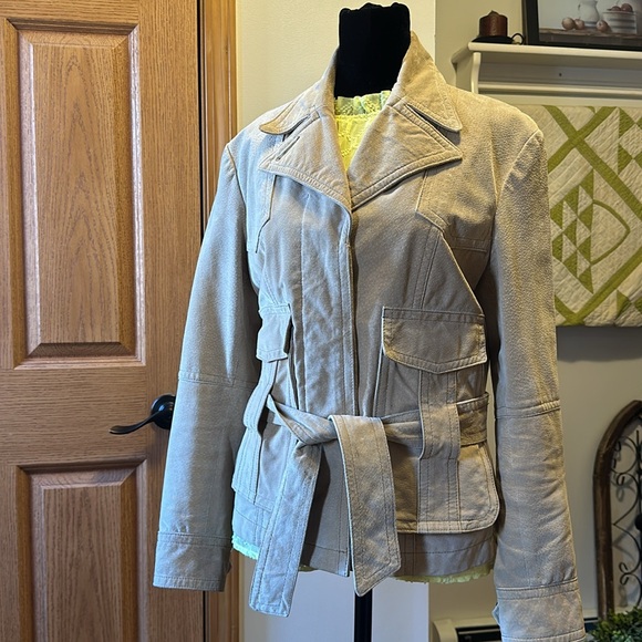 Leather/Suede Great Northwest Clothing Company Leather Belted Blazer size medium - Picture 8 of 16